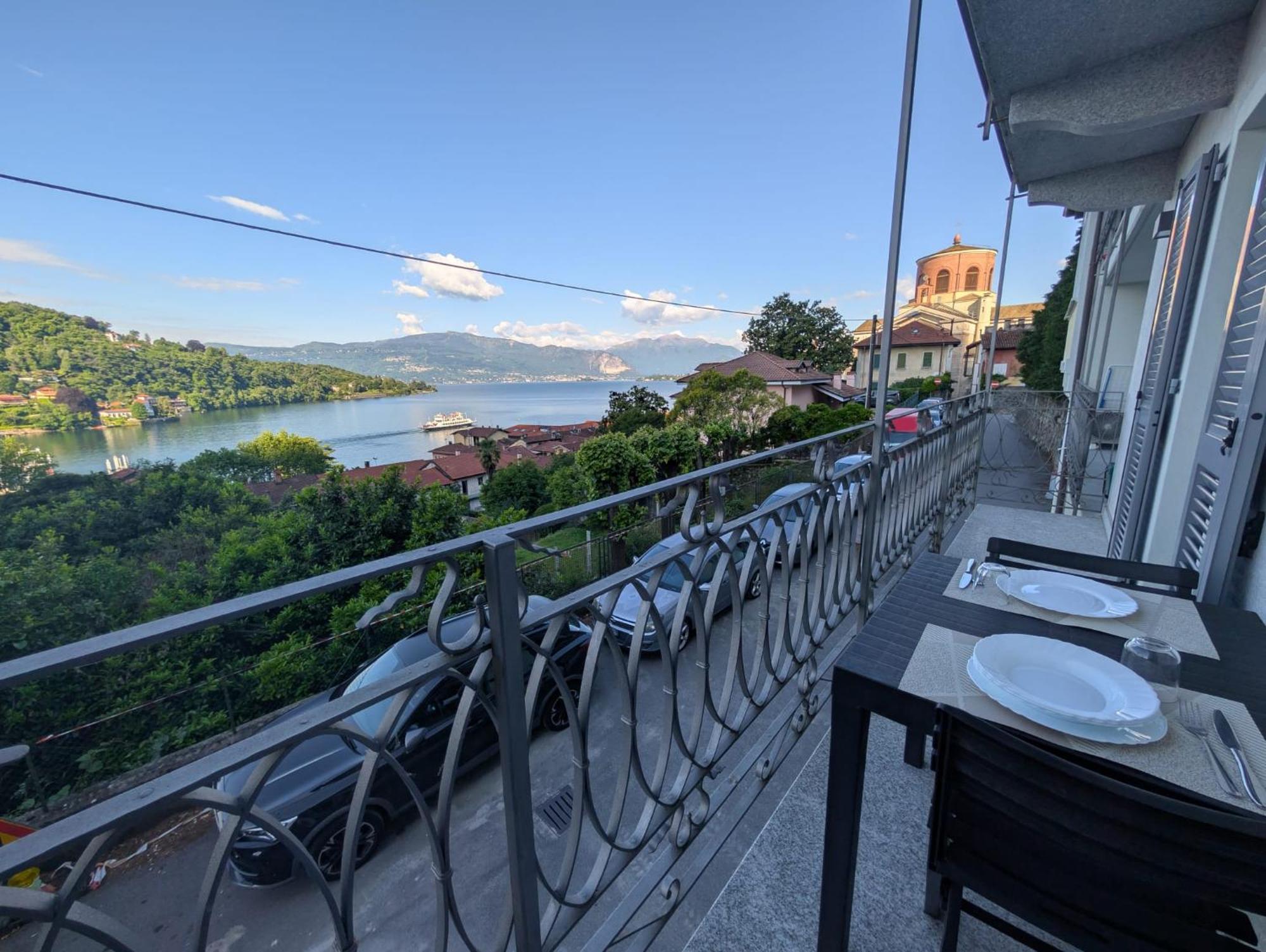 appartamenti i fiori del lago Laveno-Mombello Esterno foto